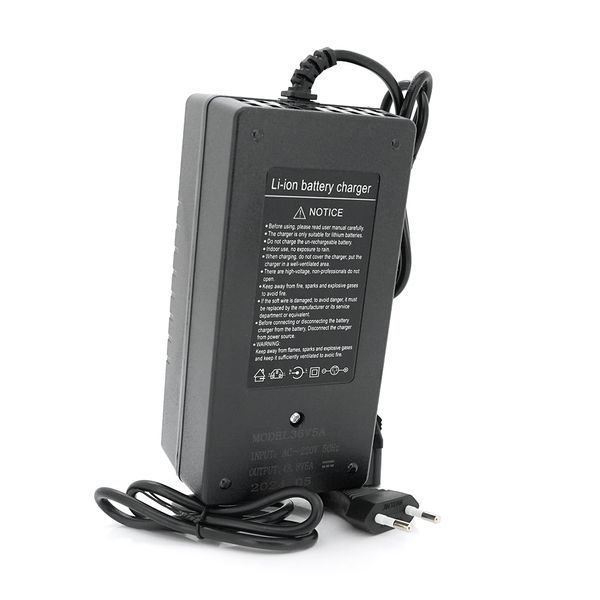 Зарядний пристрій для акумуляторів LiFePo4 36V (43.8V), 12S, 5A, штекер Triangle plug (T-tipe/C13/IEC) з індикацією. YT-36922 фото