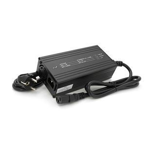 Зарядний пристрій для акумуляторів Li-ion 12V(12,6V),3S,10A,штекер Triangle plug (T-tipe/IEC/C13 N+L-), LED-індикація, 137x90x50mm -YT36952 фото