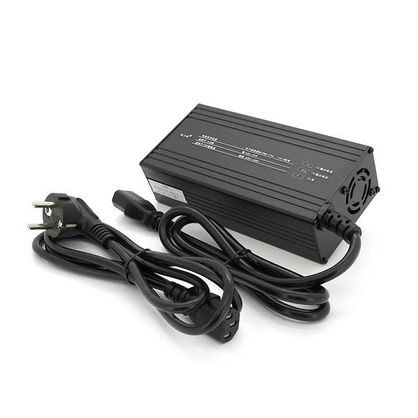 Зарядний пристрій для акумуляторів Li-ion 12V(12,6V),3S,10A,штекер Triangle plug (T-tipe/IEC/C13 N+L-), LED-індикація, 137x90x50mm -YT36952 фото