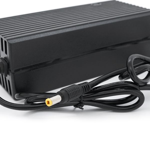 Зарядний пристрій Jinyi для акумуляторів LiFePo4 72V(87,6V),24S,3A,штекер 5.5*2.5,з індикацією,BOX -YT22399 фото
