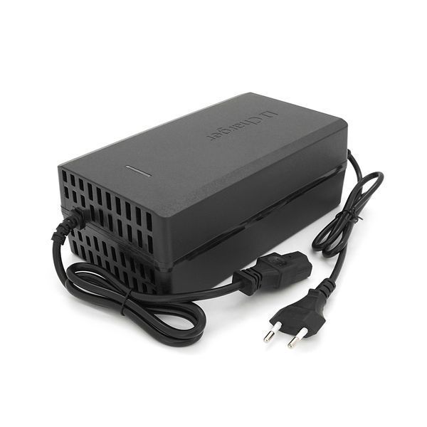Зарядное устройство для аккумуляторов Li-ion 60V(67,2V),16S,8A,штекер Triangle plug (T-tipe/IEC/C13 N+L-) ,с индикацией,BOX -YT29906 фото