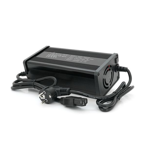 Зарядное устройство для аккумуляторов Li-ion 72V(84V),20S,12A, штекер Triangle plug (T-tipe/IEC/C13 N+L-), 185x88x60mm -YT37034 фото