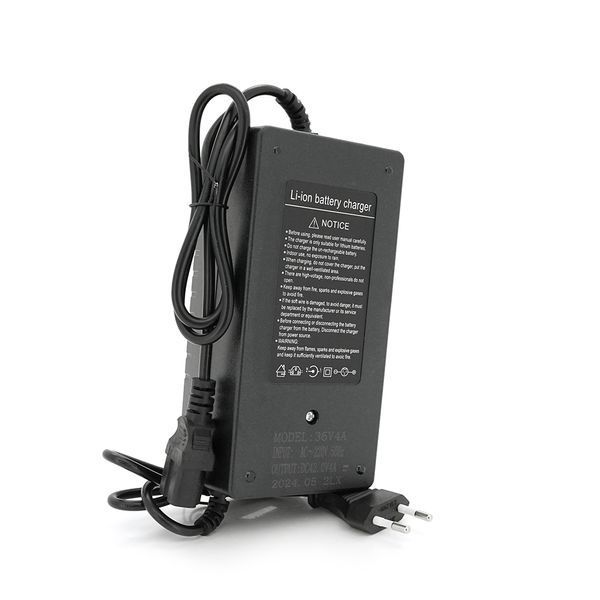 Зарядний пристрій для акумуляторів Li-ion 36V(42V),10S,4A, штекер Triangle plug (T-tipe/IEC/C13 N+L-, з індикацією -YT36912 фото